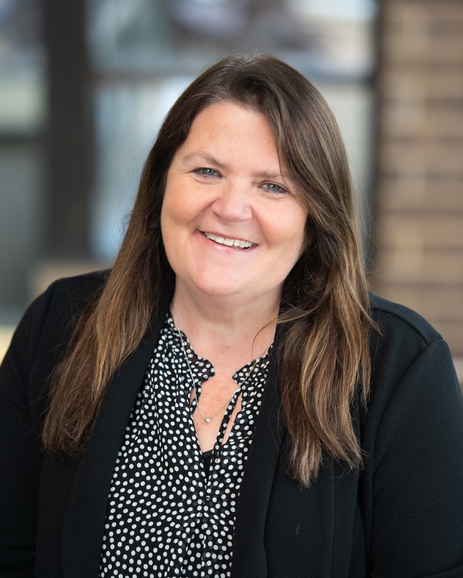Maureen Cahill headshot
